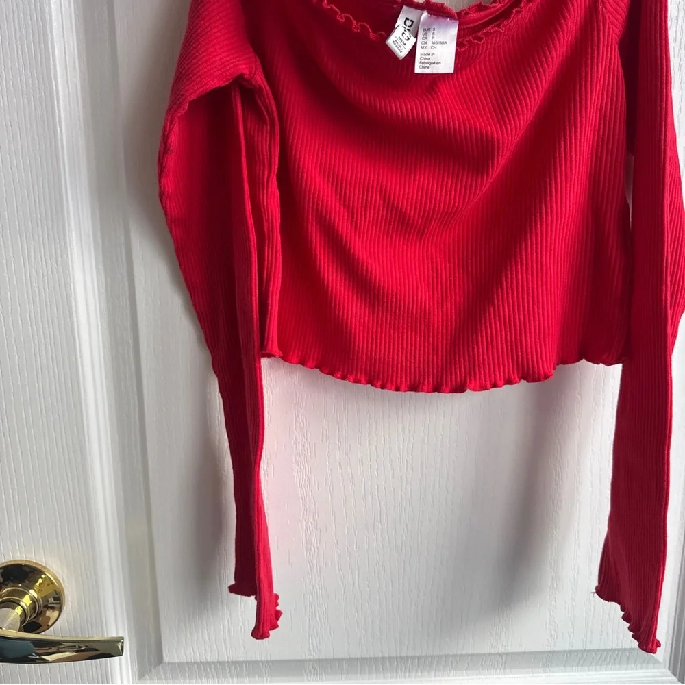 H&M Red Ribbed Off Shoulder Long Sleeve Crop Top - Picture 3 of 5